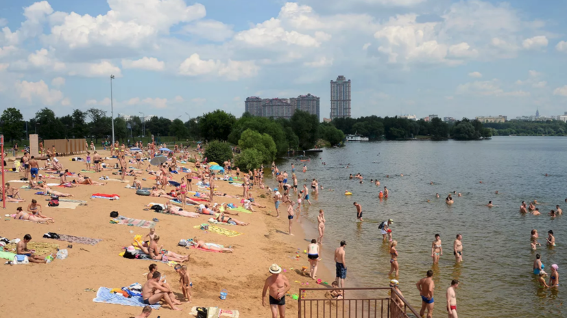 Роспотребнадзор разрешил купаться в девяти зонах отдыха в Москве