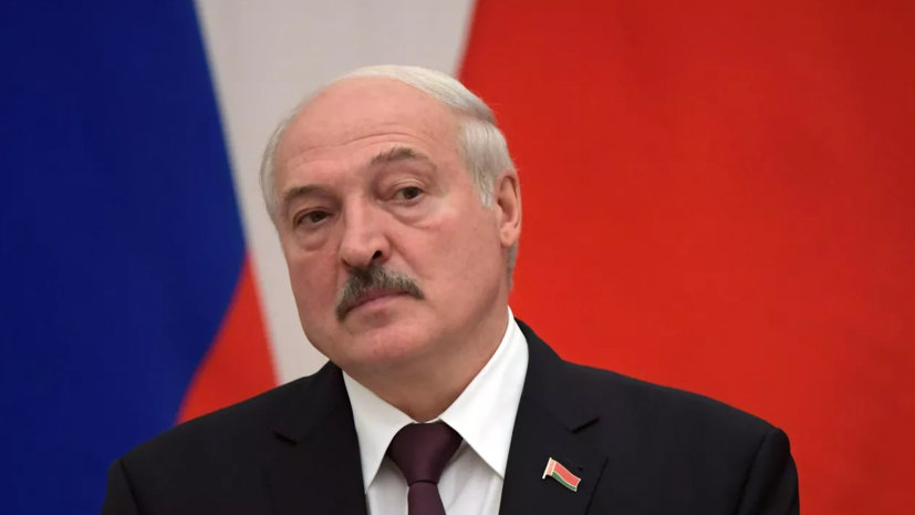 Лукашенко: белорусских военных продолжат точечно готовить к войне