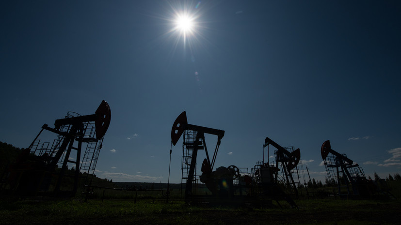 Bloomberg: мировые запасы нефти сокращаются рекордными темпами