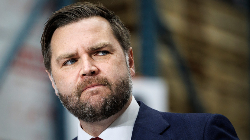 Вэнс заявил, что чувствует себя героем фильма «Один дома» в отсутствие Трампа