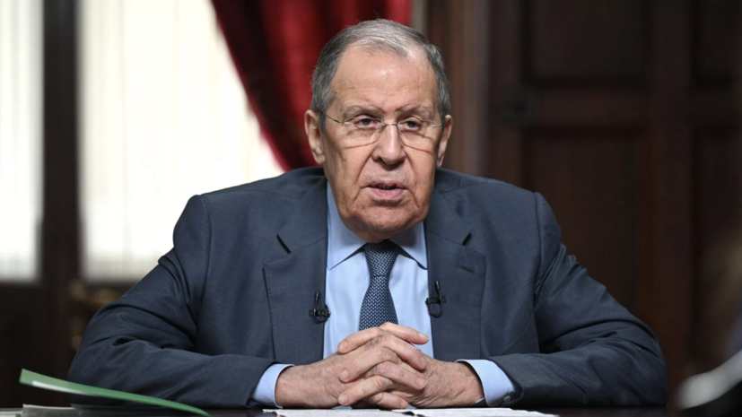 Боуз: Лавров преподал урок этикета журналисту, мешавшему на пресс-конференции