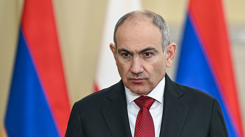 Пашинян анонсировал принятие новой конституции Армении