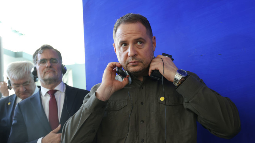Депутат: НАБУ проводит обыски по месту жительства Ермака