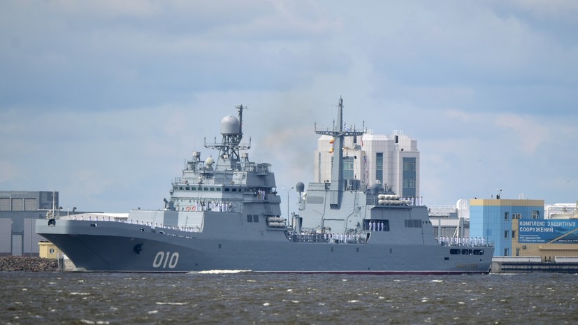 Морской «Тигр», десантный корабль и подлодки: какие российские проекты показали на международном салоне «Флот-2026»