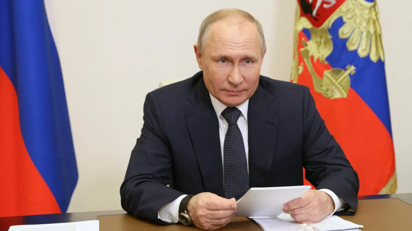 Ушаков: Путин не передавал подарки Трампу по случаю 80-летия