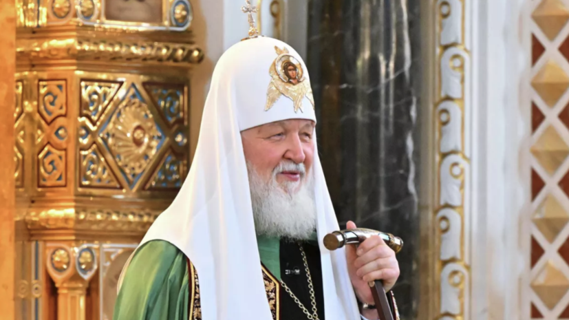 Патриарх: людям творческих профессий не надо уходить со светлой стороны истории
