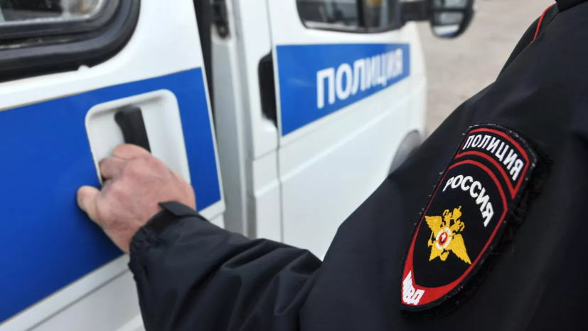 «Известия»: в Москве задержали афериста, обманувшего людей с доставкой люкс-авто