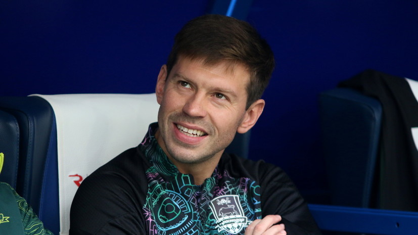 Смолов выложил фото с Хабибом и Махачевым, упомянув инцидент в «Кофемании»