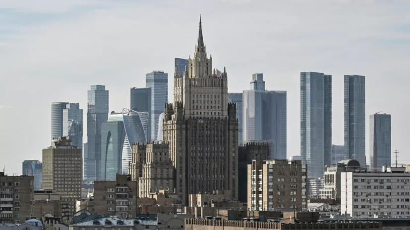 МИД: Россия обеспокоена возобновлением ударов США и Ирана