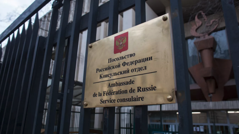 Посольство в Париже защищает россиян с задержанного танкера Tagor