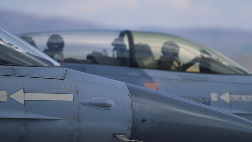 Истребитель F-16 сбил БПЛА в Румынии