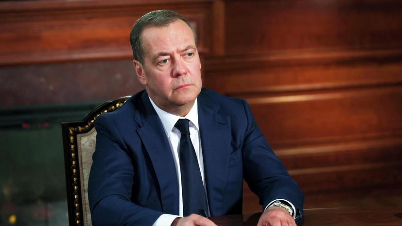 Медведев: за ВСУ некому воевать