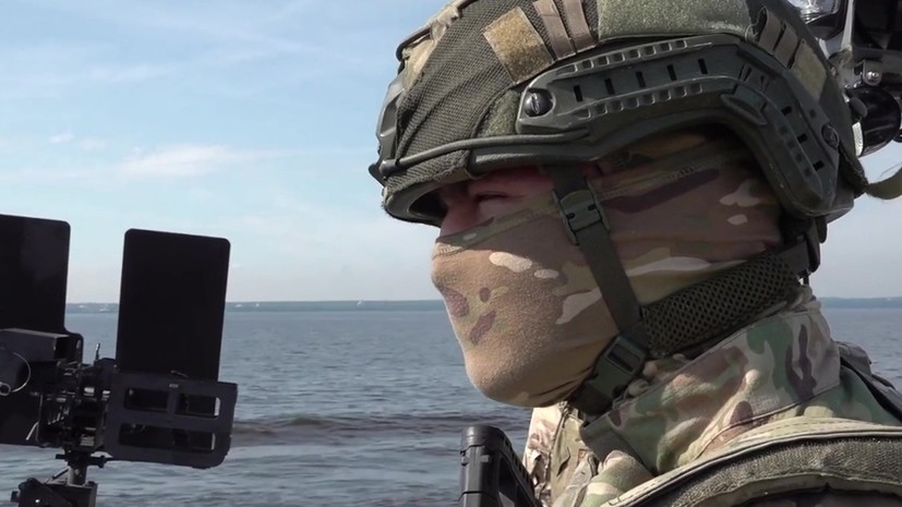 Путин: военно-морские силы России постоянно развиваются