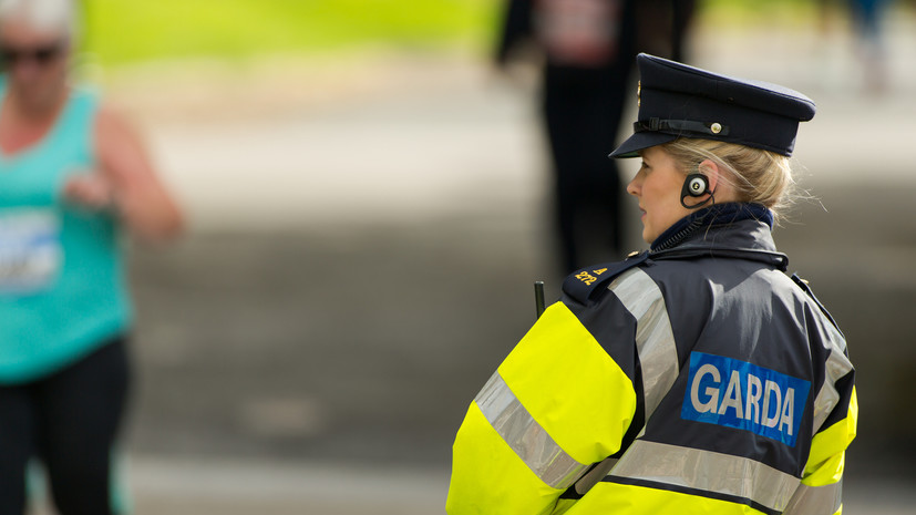 Irish Times: в Ирландии автомобиль несколько раз въехал в толпу во время драки