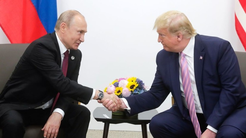 Ушаков: телефонный разговор Путина и Трампа продолжался почти полтора часа