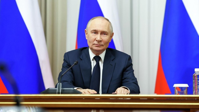 Путин поздравил сотрудников органов следствия с профессиональным праздником