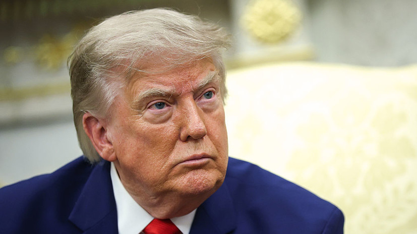 С 8 августа американцы смогут оформить загранпаспорт с портретом Трампа