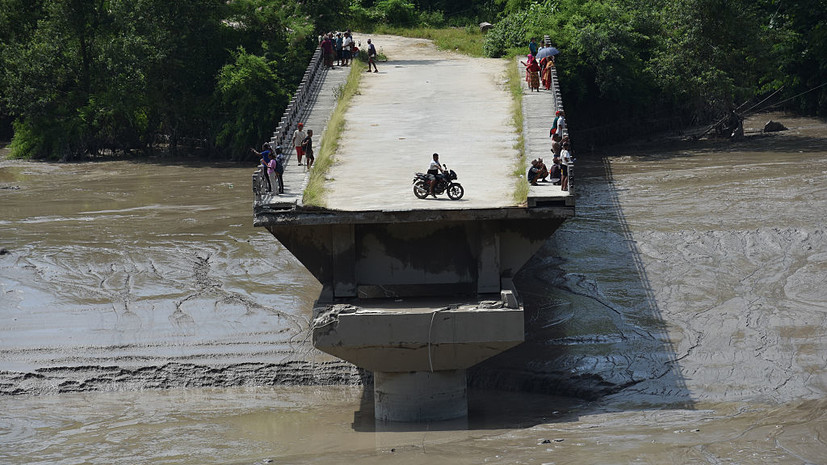Министр финансов Непала оценил ущерб от наводнения в миллиарды долларов