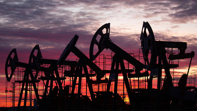 ОПЕК+ обсудит отмену добровольных ограничений по нефти