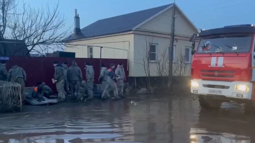 Мурашко поручил регионам обеспечить медпомощь с учётом прогнозов по паводкам